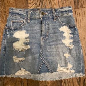 woman’s hollister denim skirt